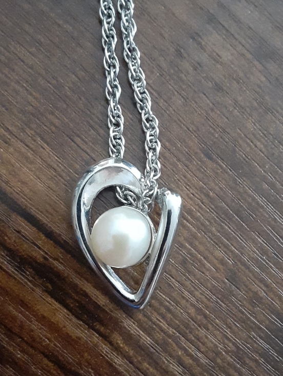 Jewelry - Silver Tone Heart Pendant Necklace with Pearl Bead